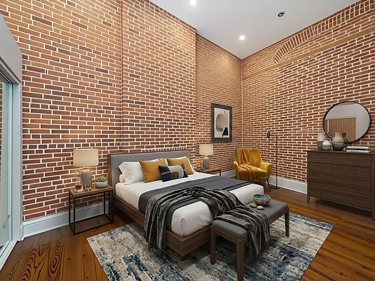 116 E 19th St #3 — Photo 7