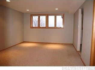 2837 County Road H2 #2, Saint Paul, MN 55112