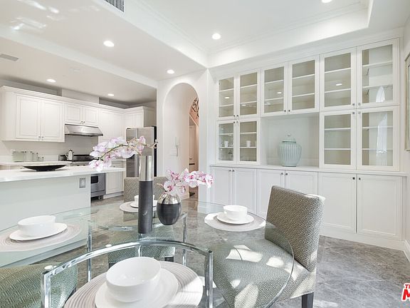 5th image of 202 N Crescent Dr Unit 1