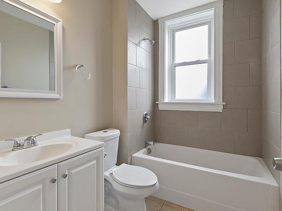 4th image of 1821 Russell Blvd Floor 1