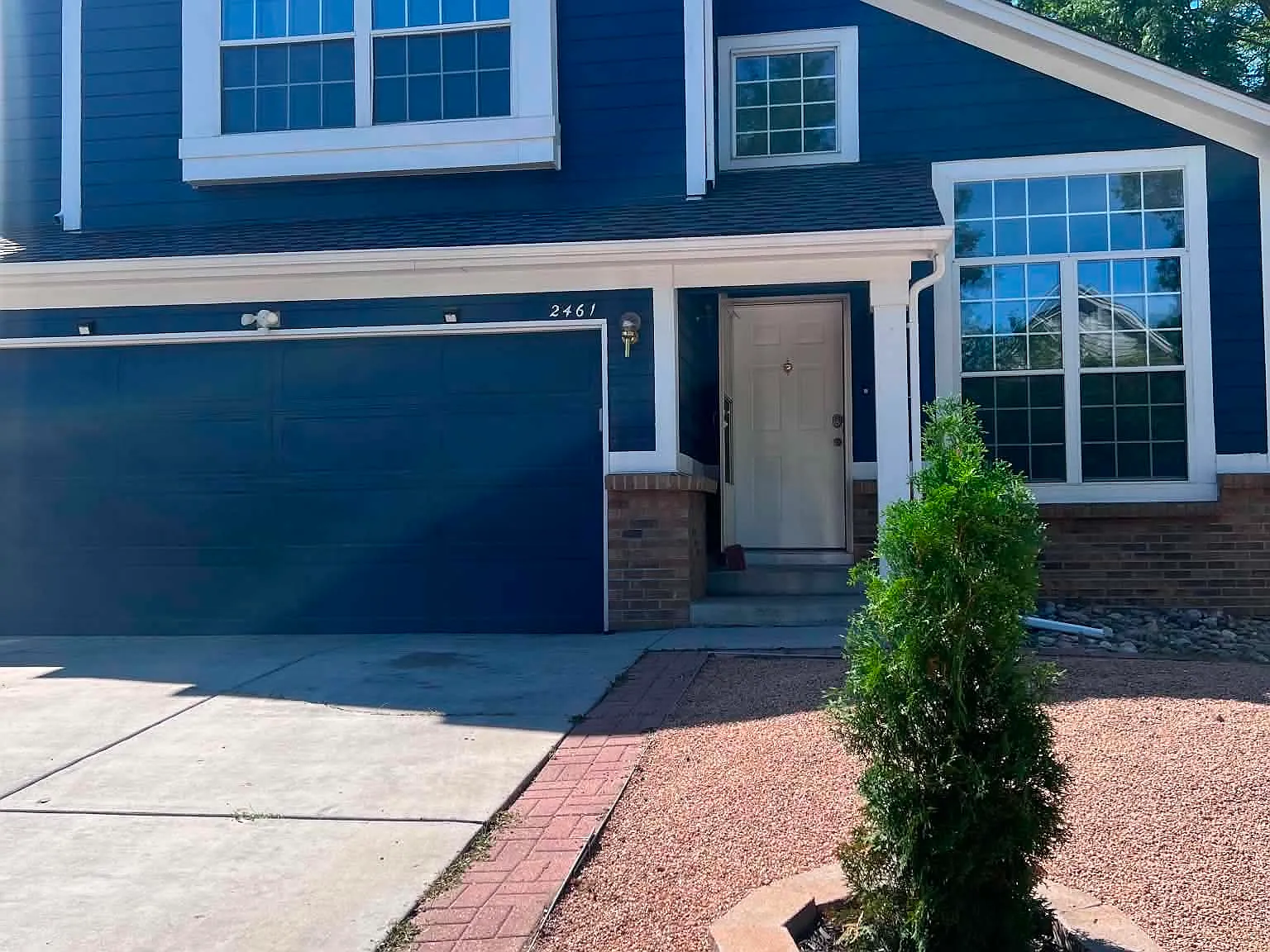 4 bed, 2.5 bath, 2069 sqft, $3,200 — Photo 1