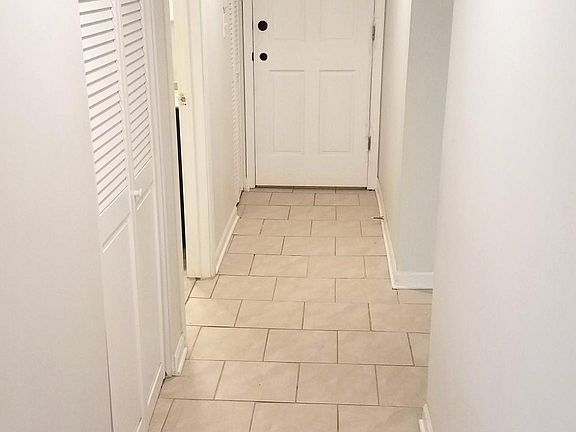 4th image of 2965 N Allen Ave #G
