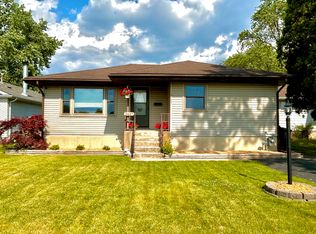 3437 Lewis St, Steger, IL 60475