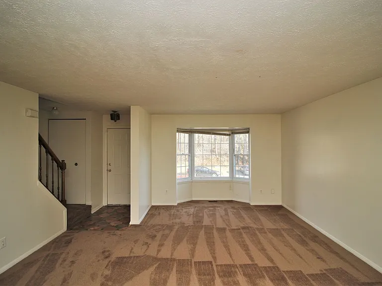 72 Stone Park Pl — Photo 4