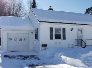 11 Nevers Ave, Norway, ME 04268