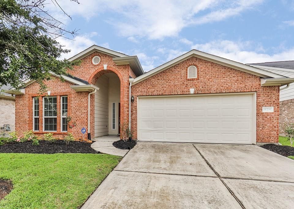 1st image of 11730 Champions Walk Ln