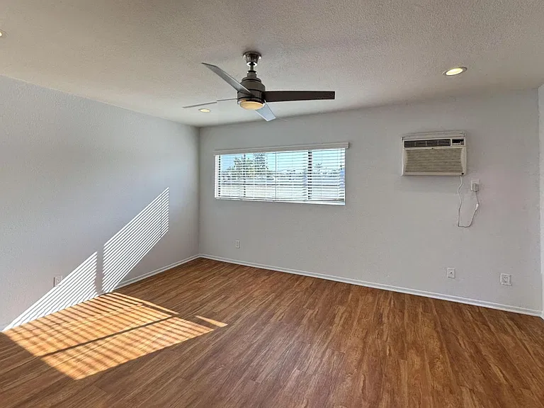 4071 Mclaughlin Ave — Photo 39