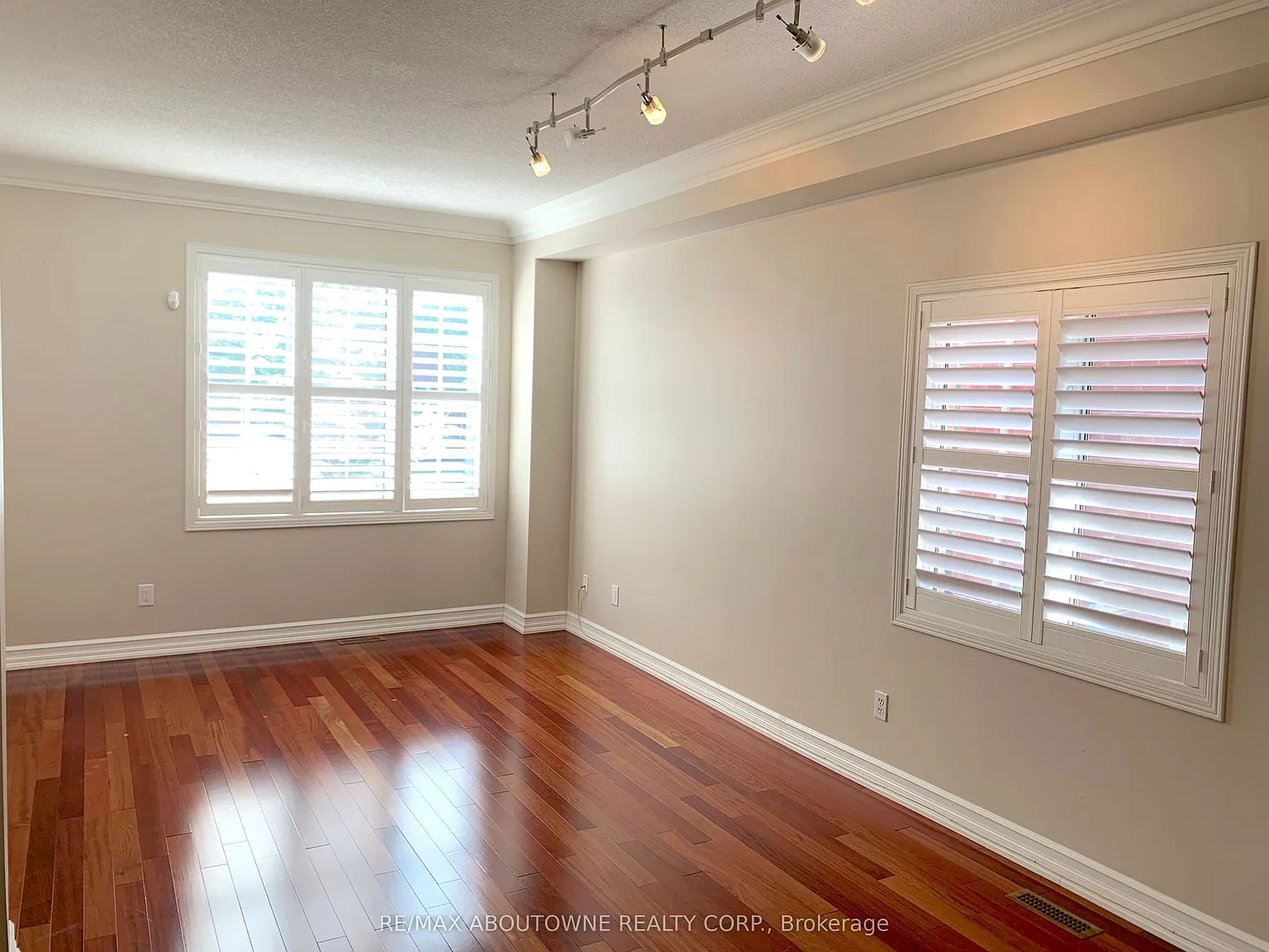 4 bed, $4,000 — Photo 4