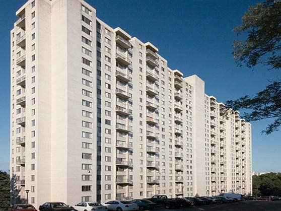 Huge apartments in a 22-story high-rise