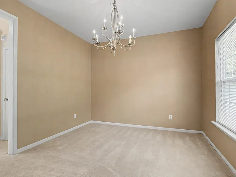354 Canaan Cir — Photo 3