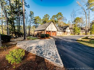 1905 Wedgewood Dr, Sanford, NC 27332