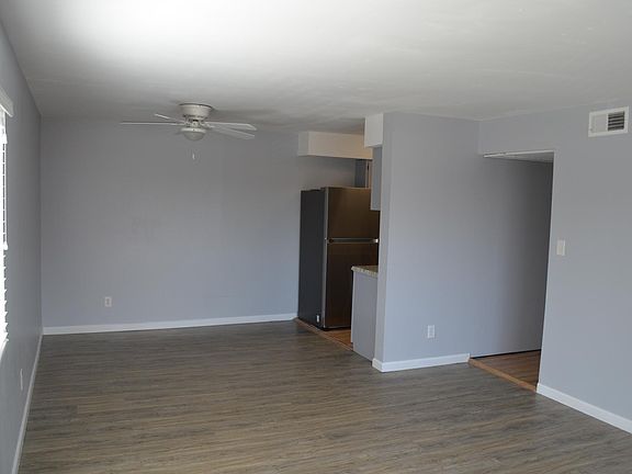 Dining area adjacent to kitchen