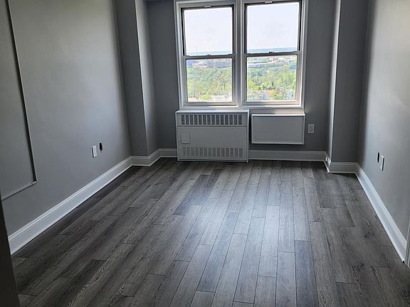 5th image of 1841 Central Park Ave #78