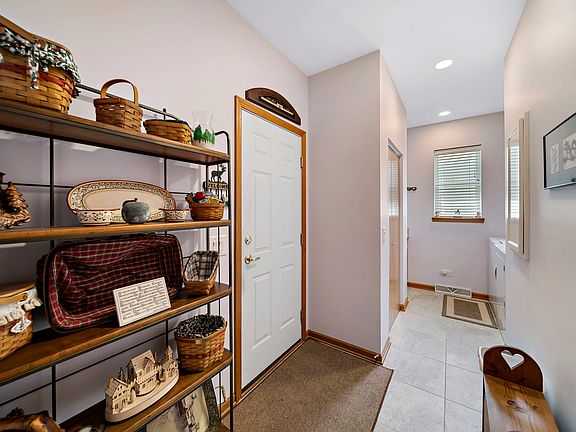 3rd image of 3839 Fox Hunt Way