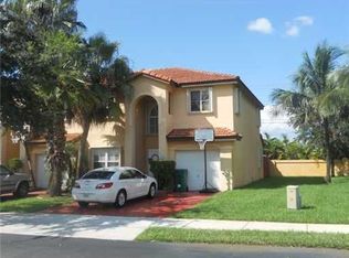 13901 N Forest Oak Cir, Davie, FL 33325
