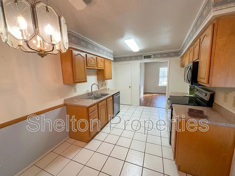 10103 N 97th Ave #B — Photo 2