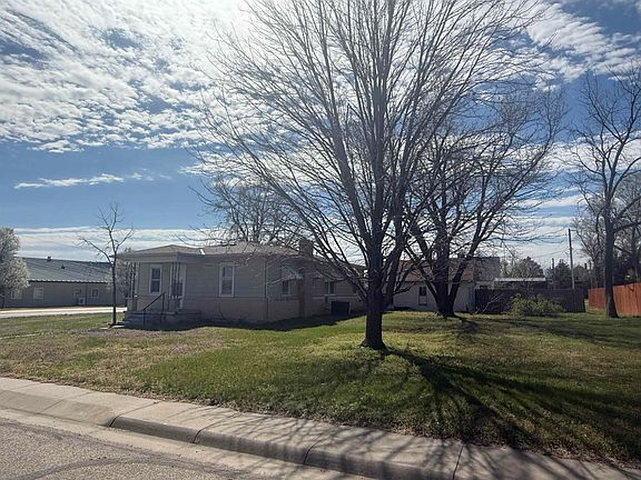 3rd image of 403 30th St