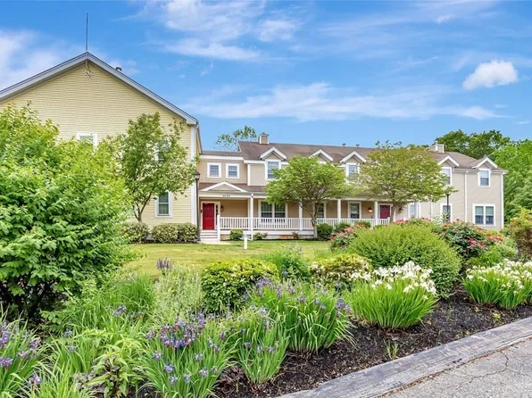 82 Virginia Rd Unit 106, Lincoln, MA 01773