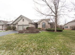 25 Walnut Creek Dr, Holland, OH