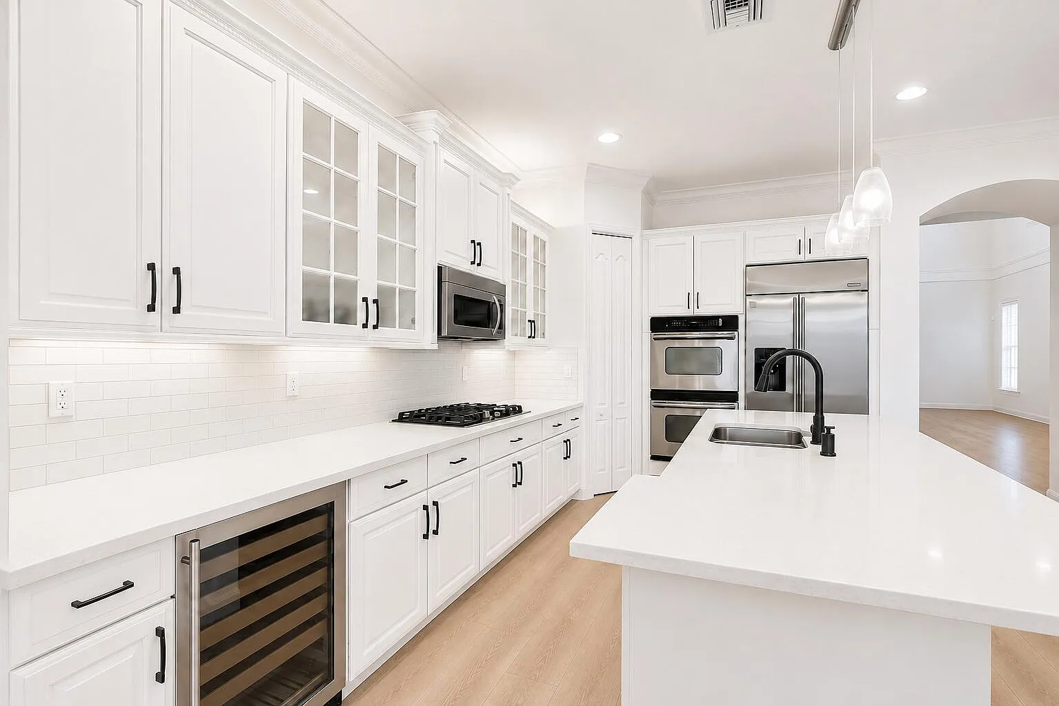 5 bed, 3.5 bath, 3007 sqft, $7,750 — Photo 1