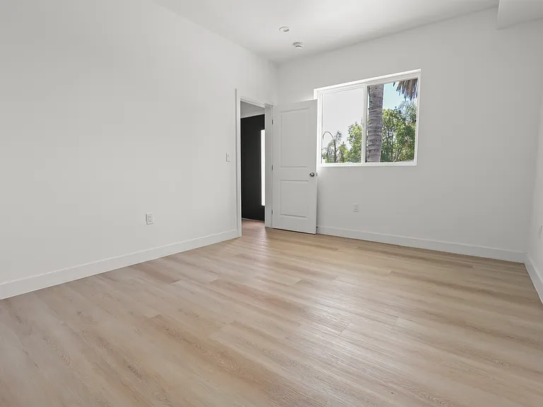 1265 Browning Blvd #1/4 — Photo 9