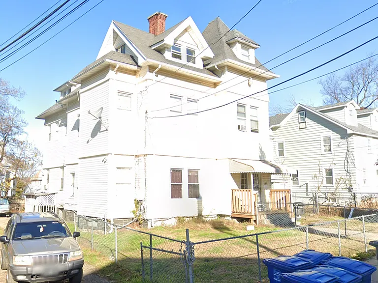 145 Vine St — Photo 1