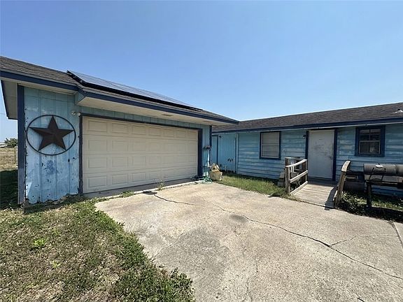 4th image of 801 Ruben Chavez Rd