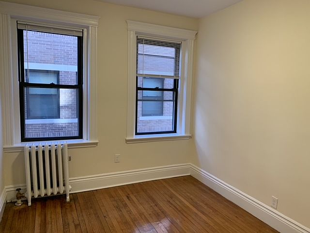 1st image of 27 Park Dr APT 12A
