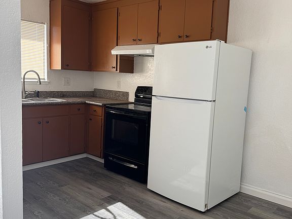 3rd image of 1090 Caputo Ct #2