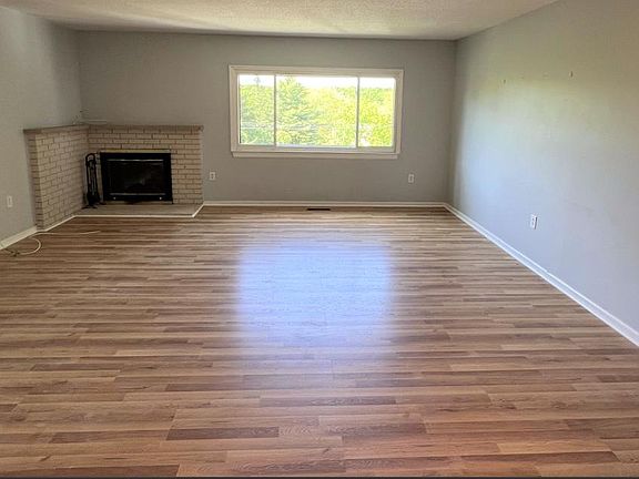 4th image of 272 Monticello Dr