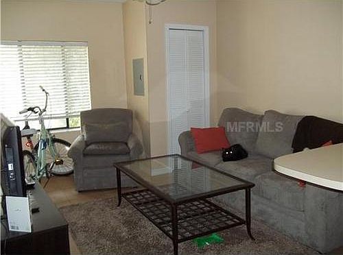 3rd image of 611 S Delaware Ave APT A