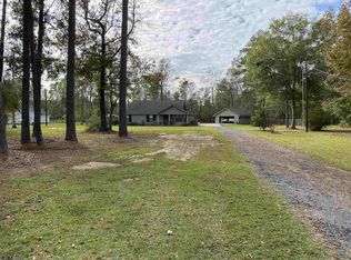 5917 Woodridge Dr, Orange, TX 77632