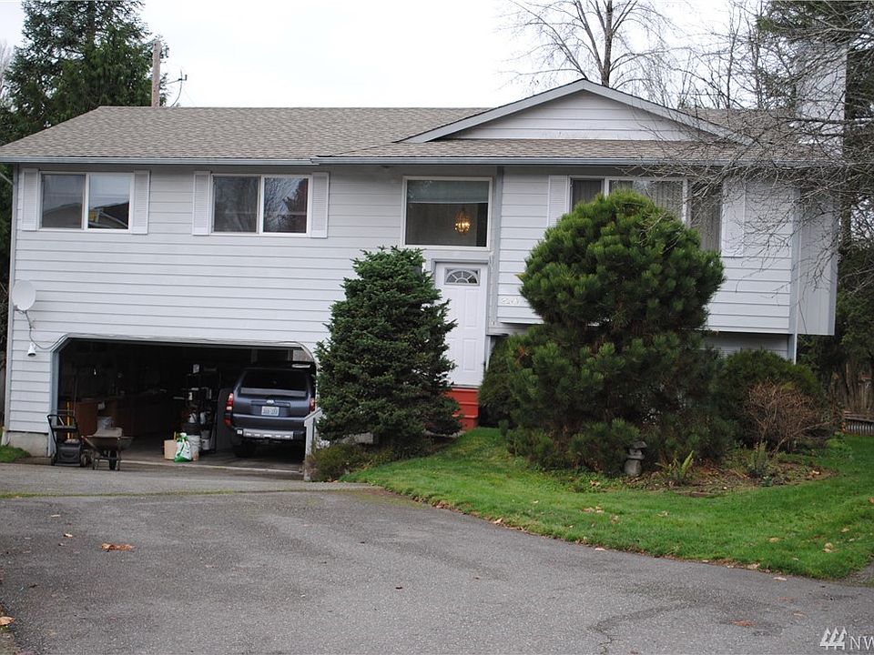 1st image of 2210 127th Dr NE
