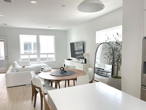 2nd image of 344 Eado Park Cir