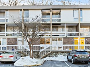 11575 Maple Ridge Rd, Reston, VA 20190