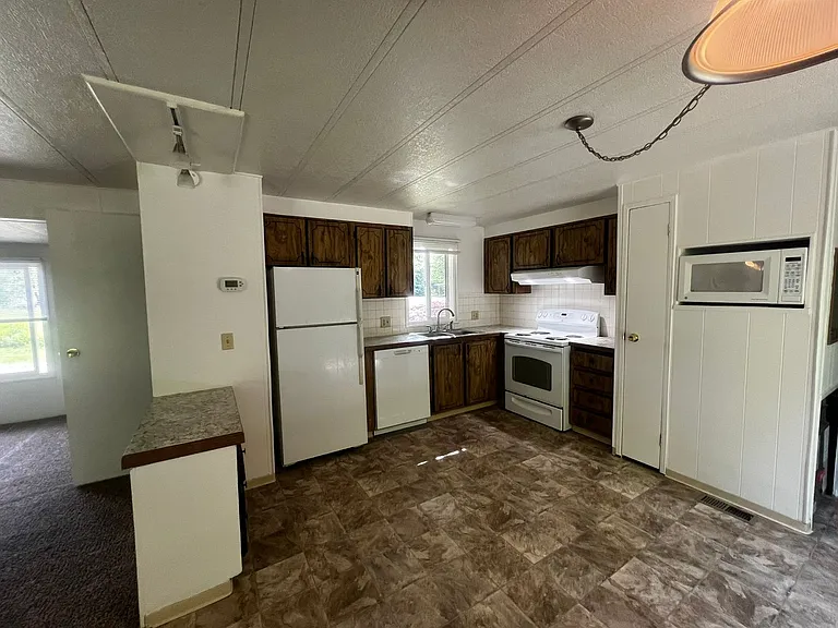 7220 Valley View Rd — Photo 6