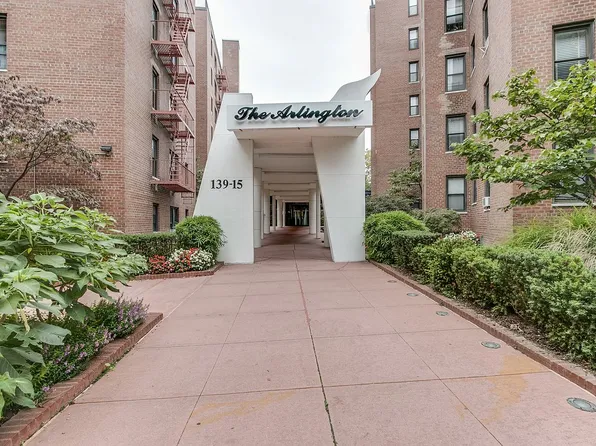 139-15 83rd Ave #305, Jamaica, NY 11435