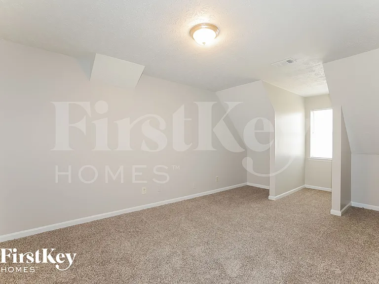 8606 Sheridan Dr — Photo 8