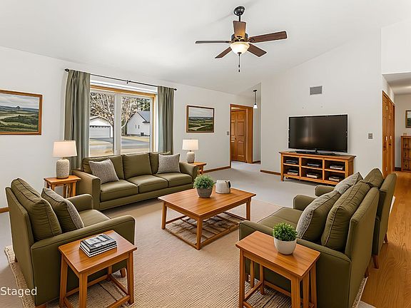 2nd image of 8601 Oak Park Cir