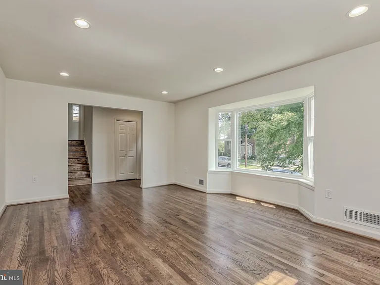 9902 Belhaven Rd — Photo 6