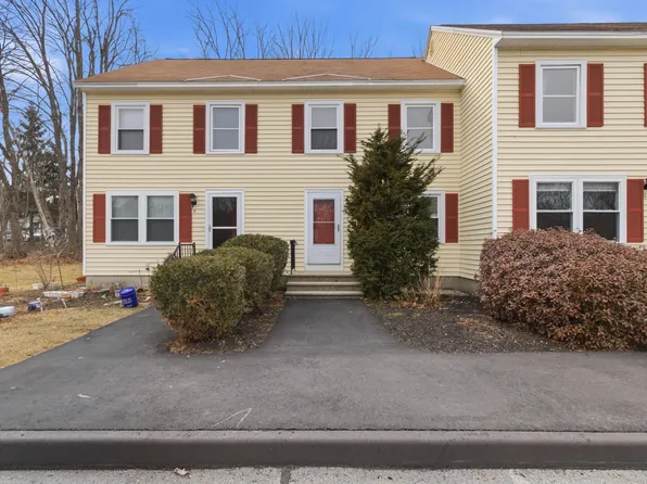 7 Powder Mill Drive #7, Kennebunk, ME 04043