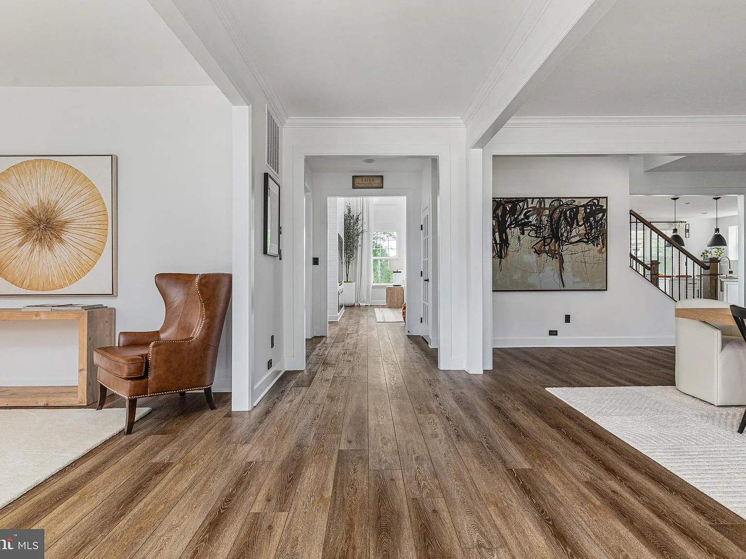 5 bed, 4.5 bath, 5563 sqft, $6,600 — Photo 4