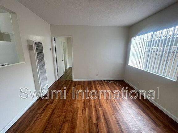 3rd image of 12620 Oxford Ave APT C