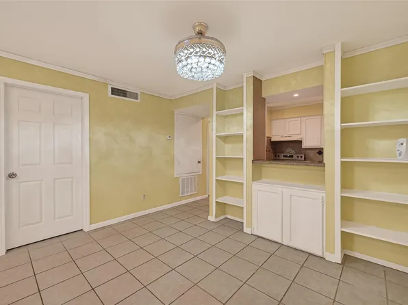 10075 Westpark Dr APT 84, Houston, TX 77042