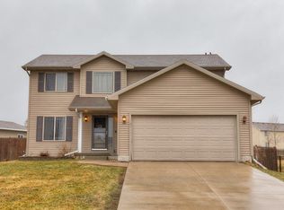 5211 NE Hillcrest Dr, Ankeny, IA 50021