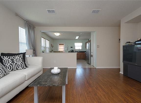 4th image of 1617 Jewel Ln
