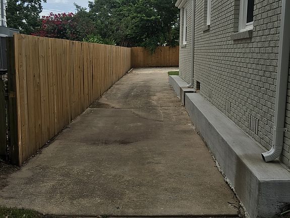 4th image of 1445 Athis St