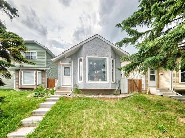 46 E Dovercliffe Way SE, Calgary, AB T2B 2C6