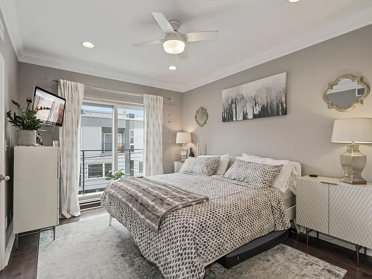 1337 N Howard St — Photo 34