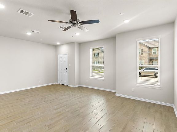 5th image of 11919 Amber Oak Way Building 6